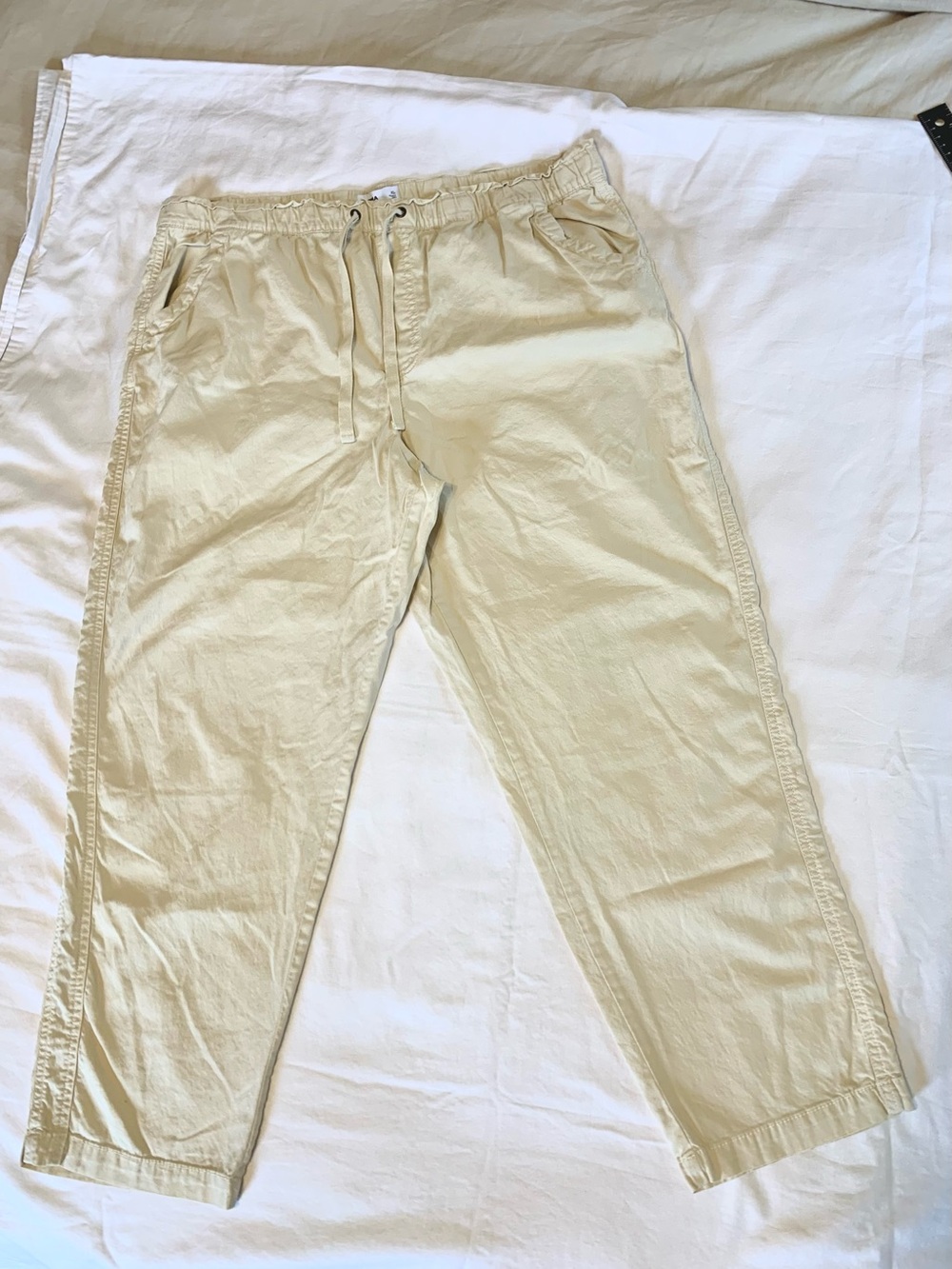 Womens Pull-on Light khaki Pants. XL